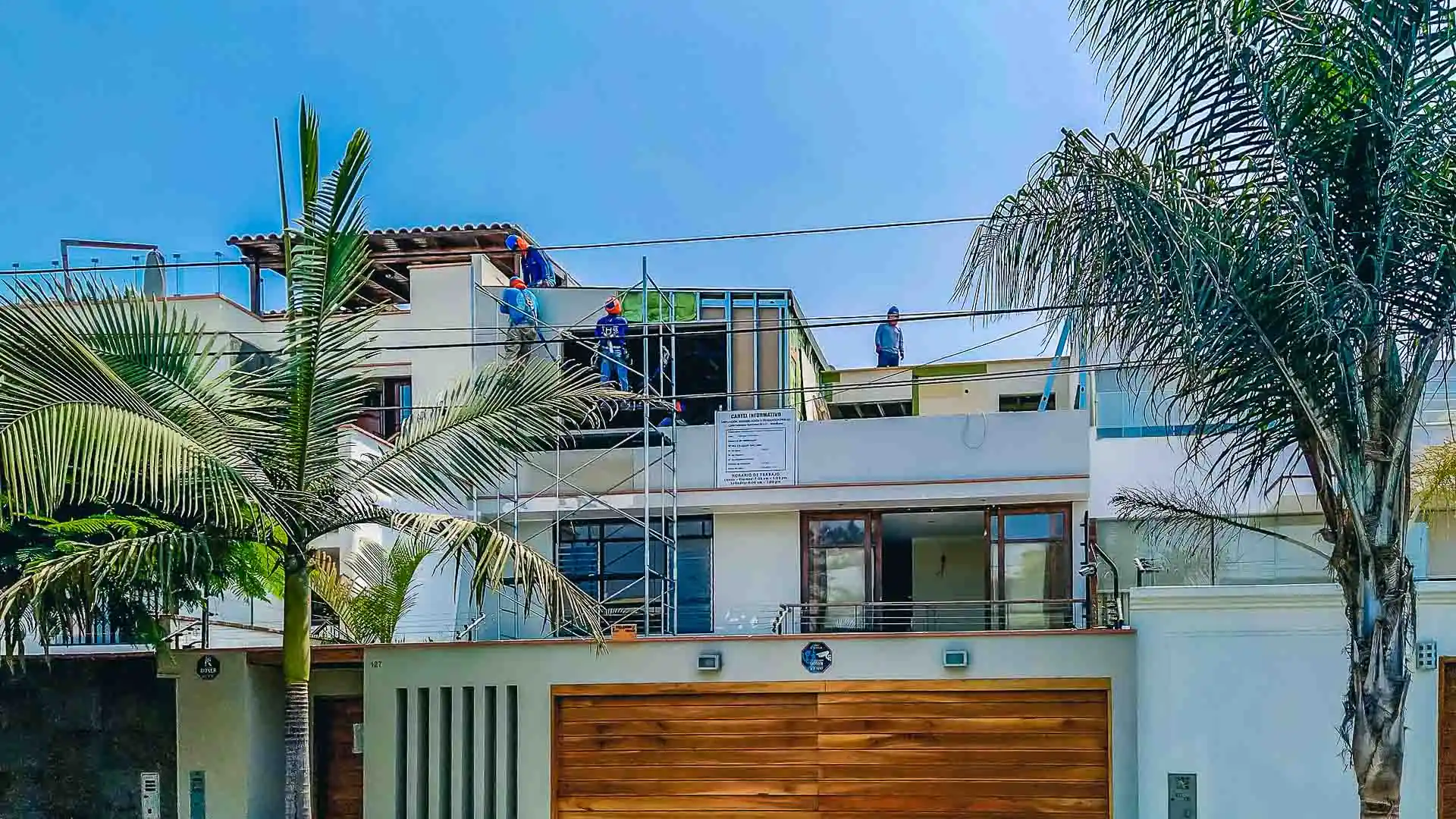 Espacio remodelado por Jaramillo Contratistas en Lima, Perú