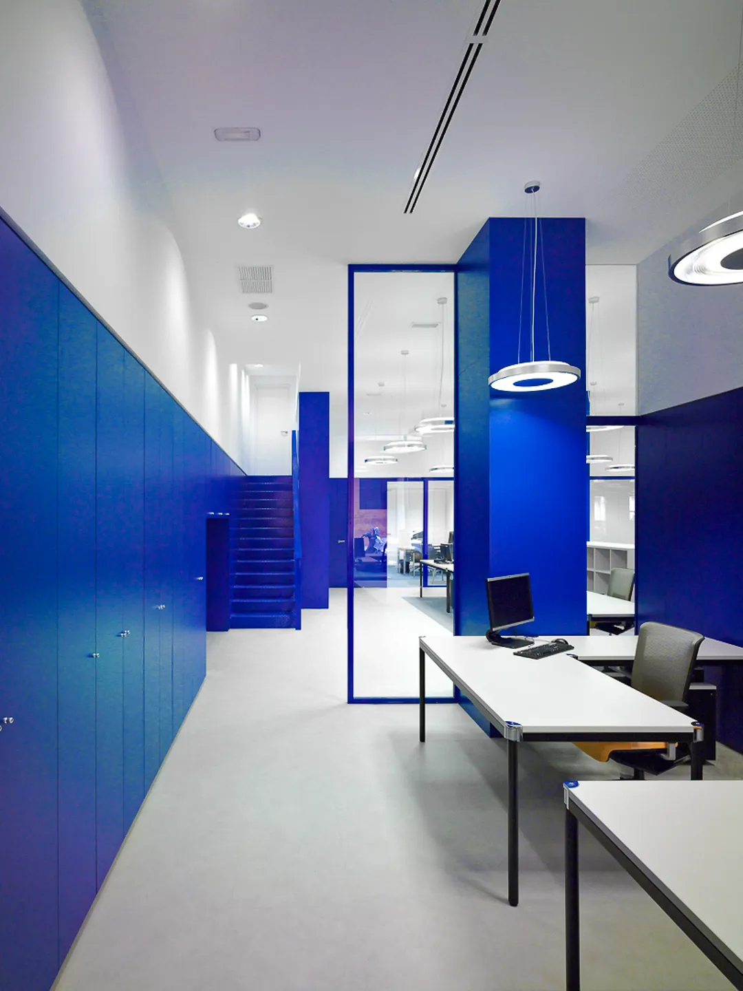 Proyectos de remodelación de oficina en San Isidro por Jaramillo Contratistas