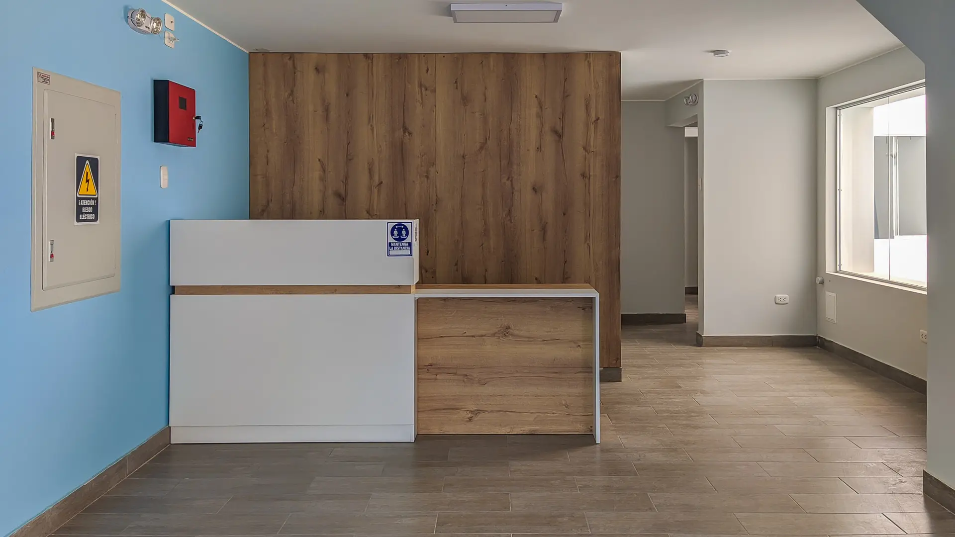 Proyecto de remodelación de veterinaria en Miraflores por Jaramillo Contratistas