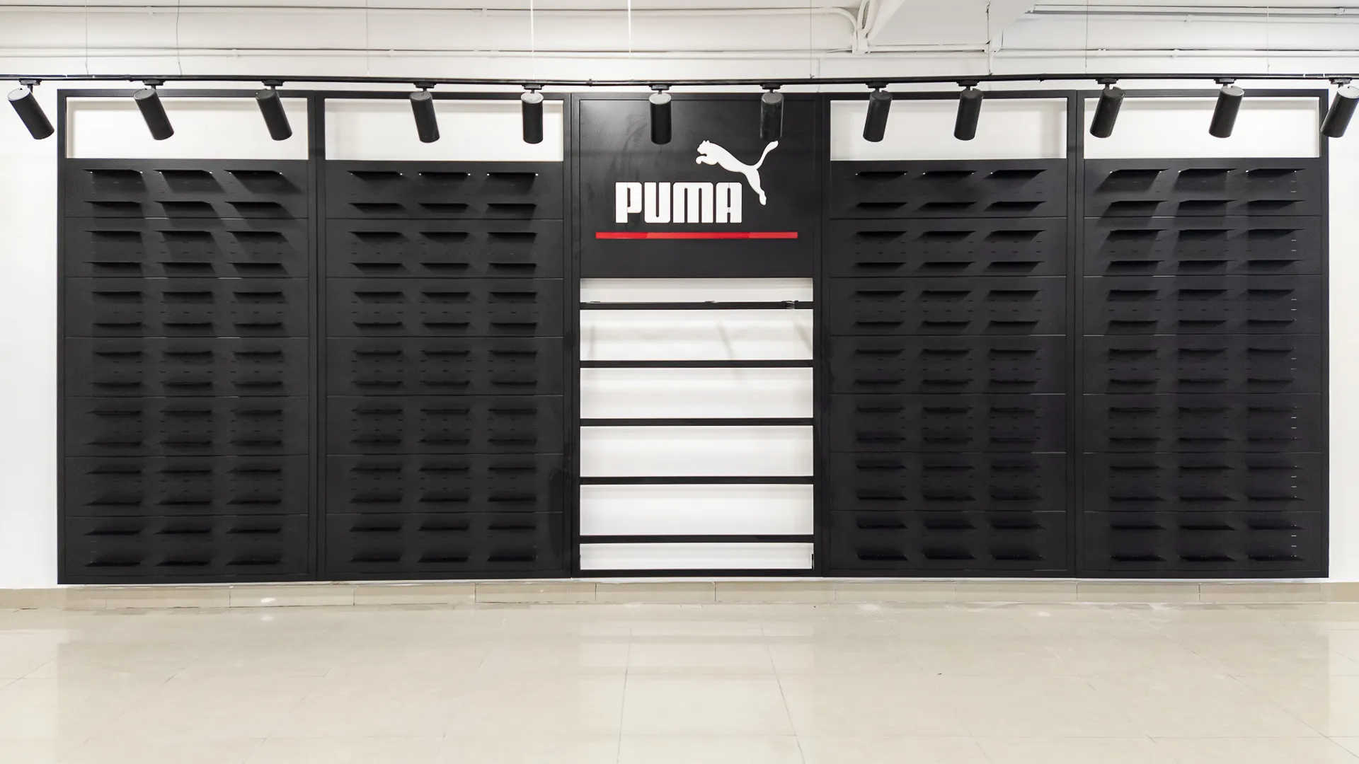 Proyecto fabricación de mueble para Puma por Jaramillo Contratistas