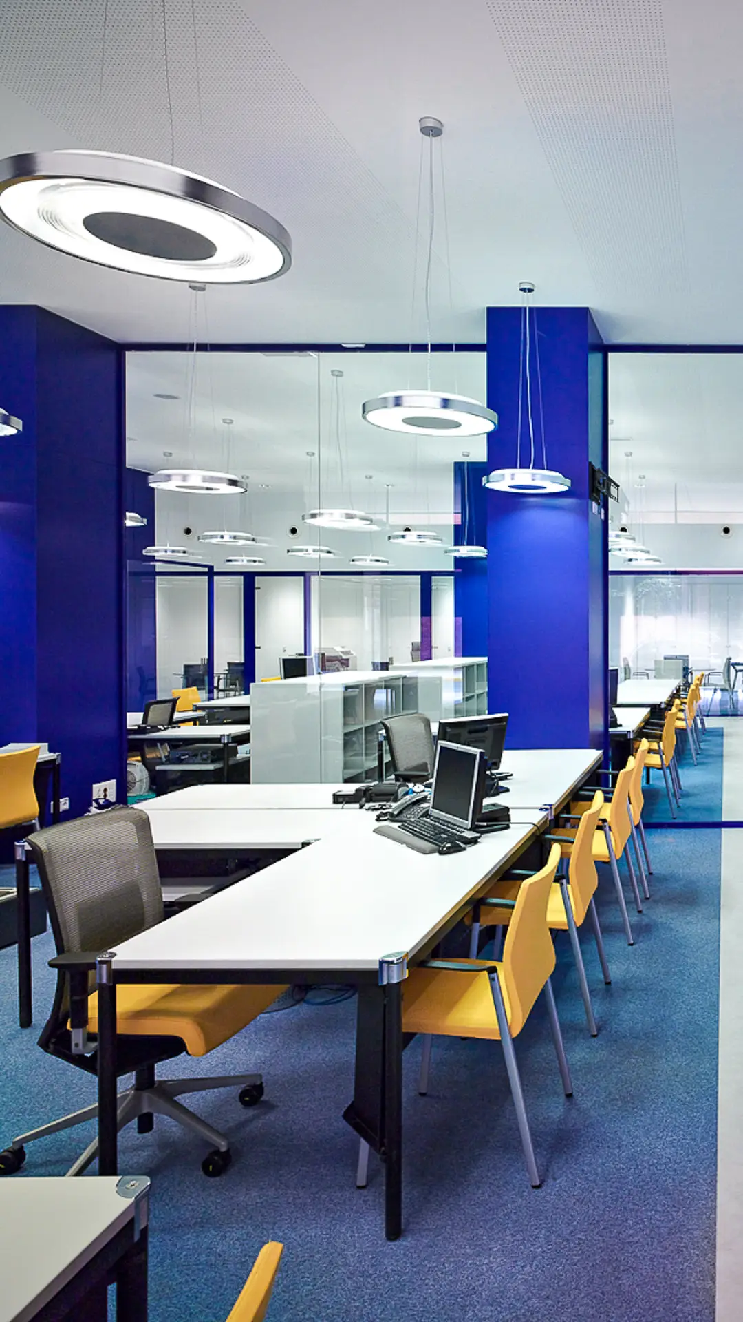 Proyecto de remodelación de oficina en San Isidro por Jaramillo Contratistas