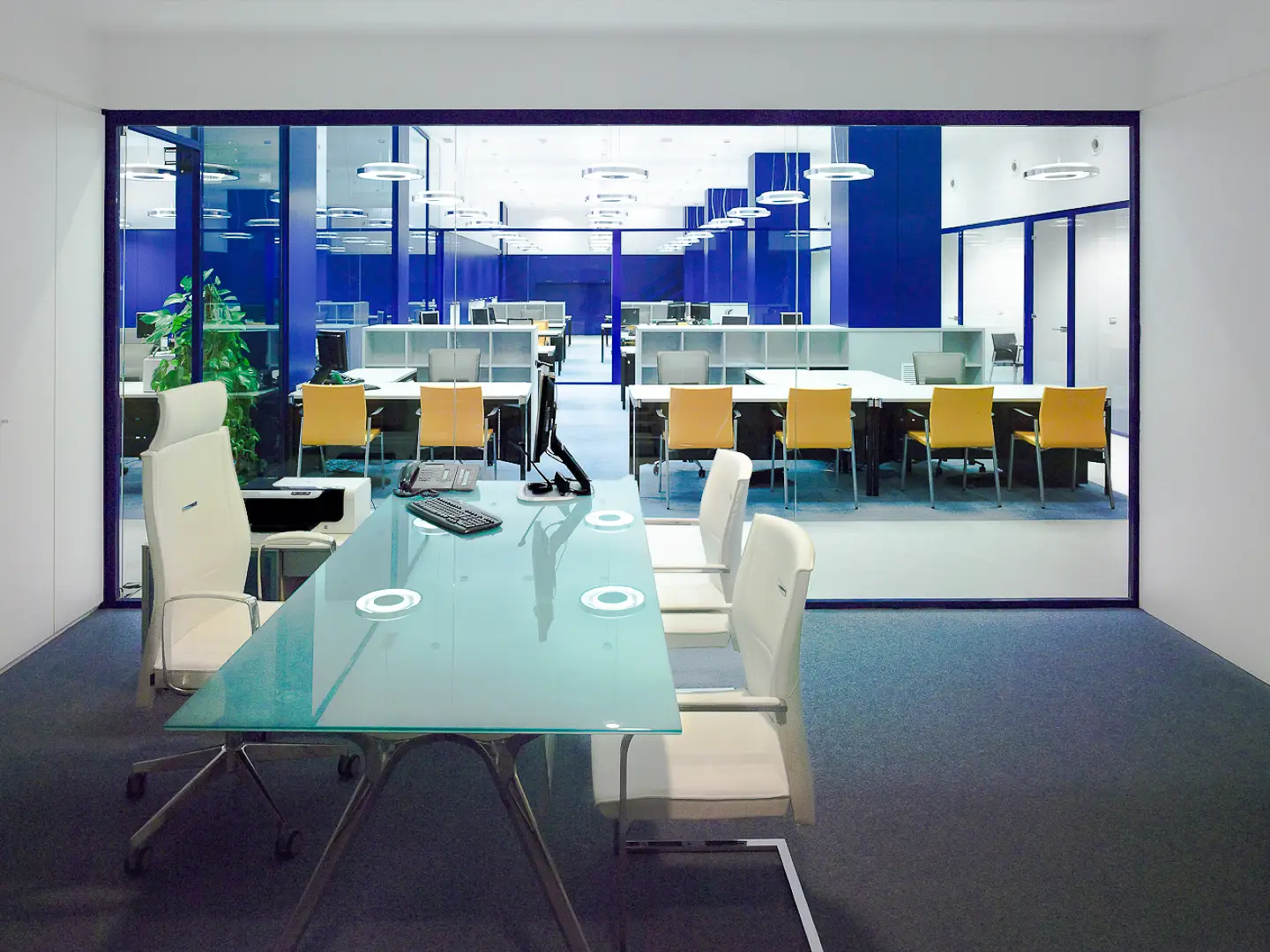 Proyecto de remodelación de oficina en San Isidro por Jaramillo Contratistas