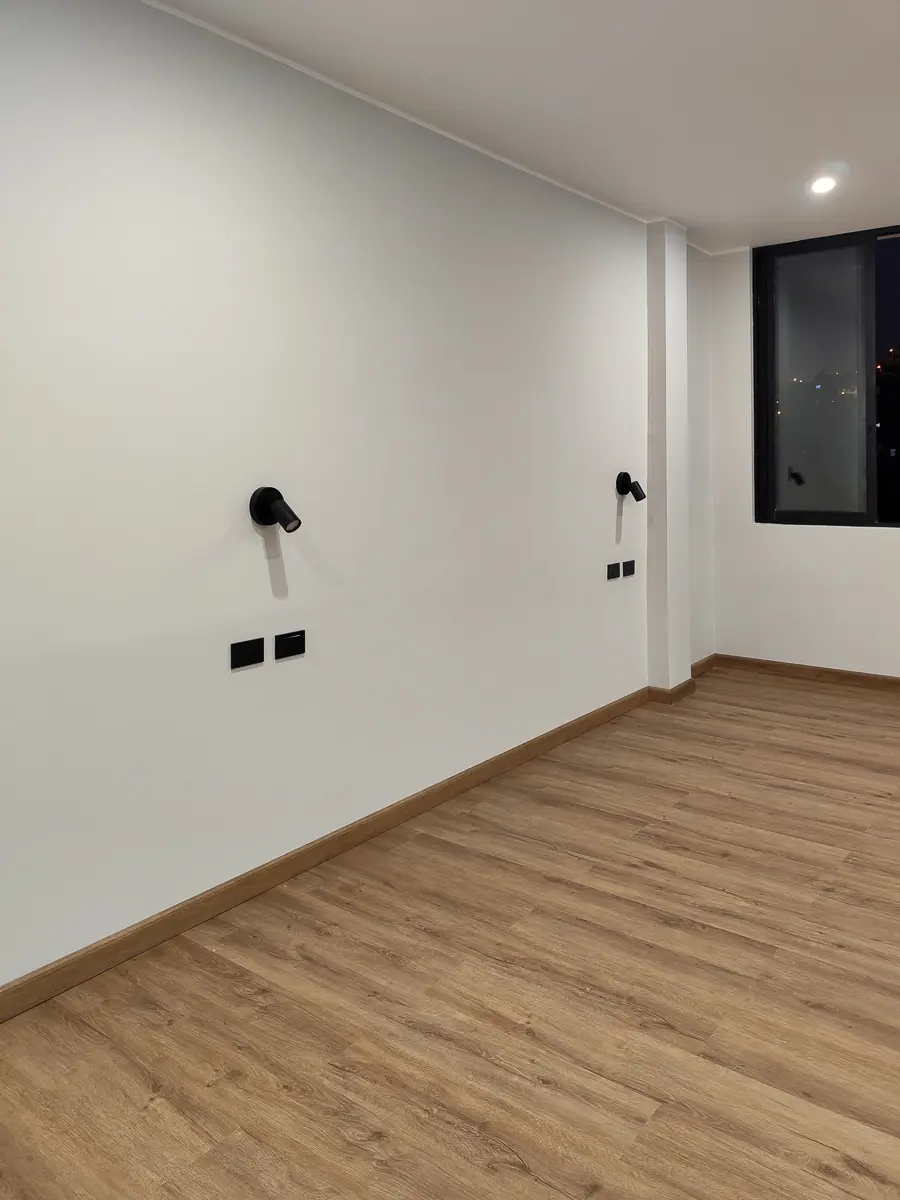 Detalle de puertas y ventanas nuevas